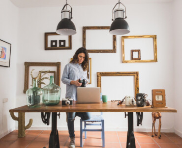 Conquer Compact Living: Smart Design Solutions for Home Interiors